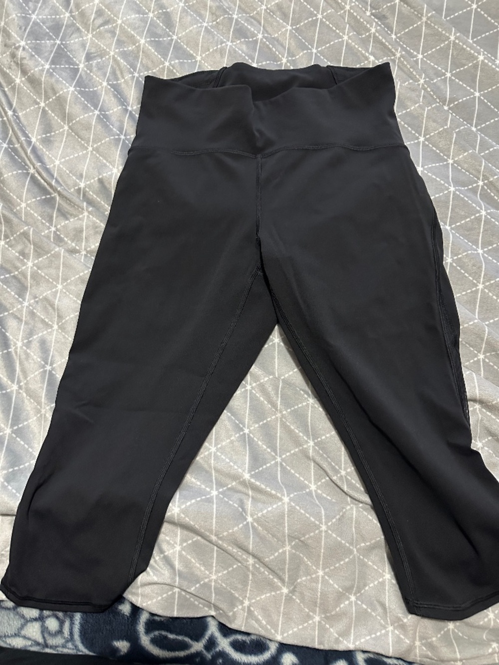Lululemon capris